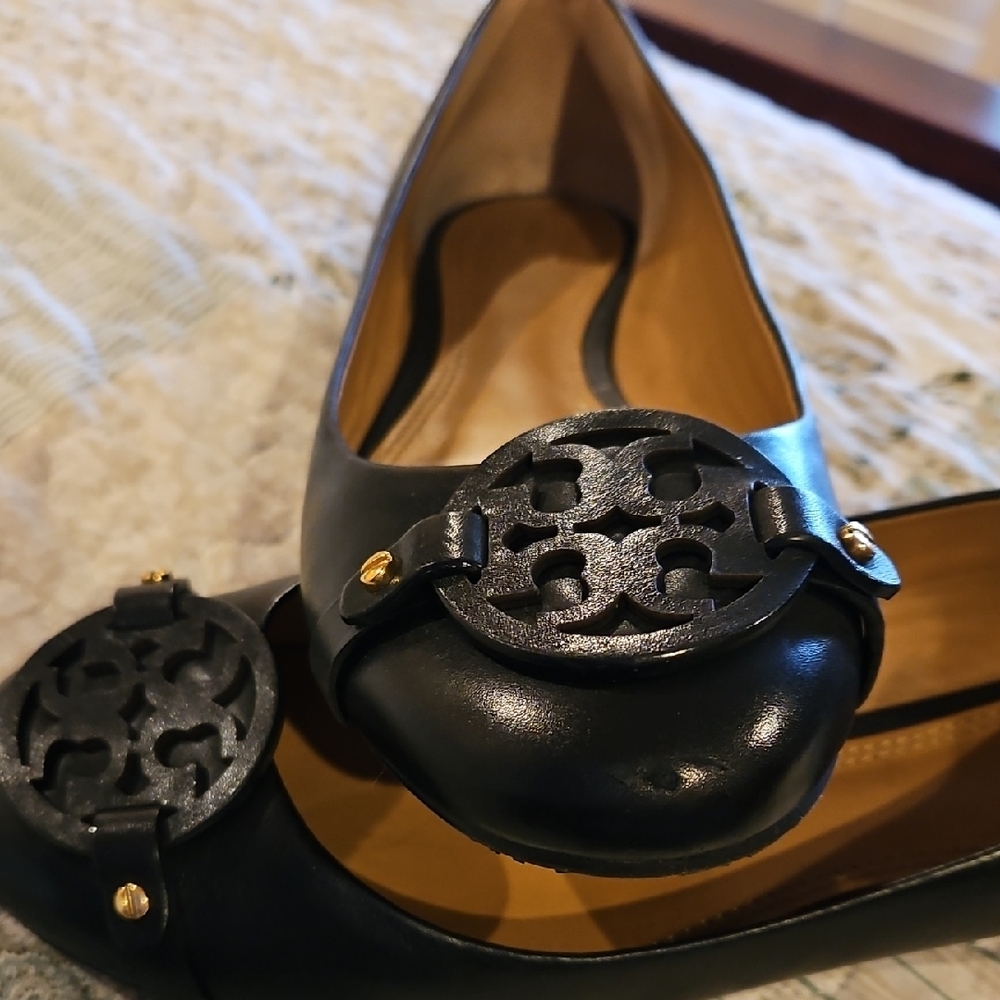 Tory Burch Black Leather Logo Ballet Flats - Picture 4 of 6